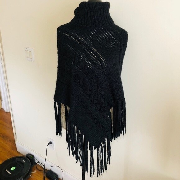 Beautiful Black Knit Poncho - Picture 2 of 9